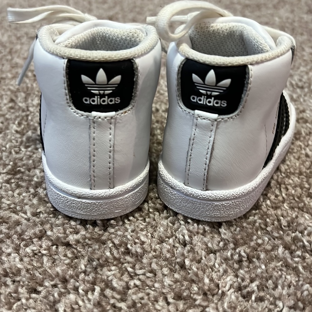 Adidas toddler sneakers - Picture 2 of 6